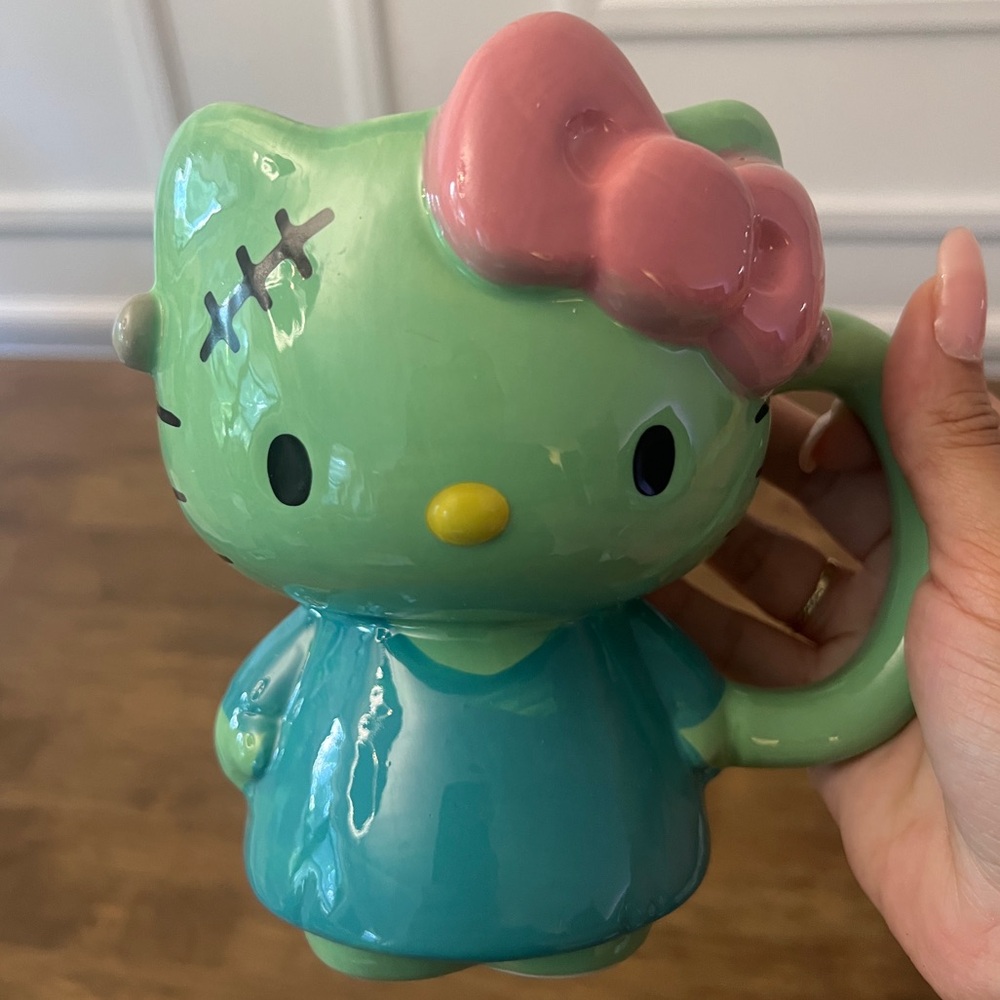 Hello Kitty frankenstein mug